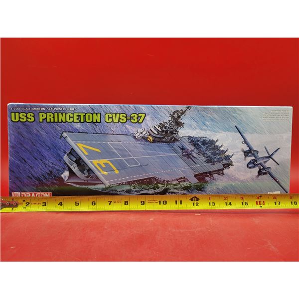 Sealed Dragon USS Princeton CVS-37 1:700 Scale