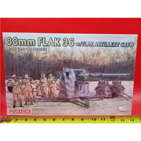 Sealed Dragon Flak 36 w/ Flak Artillery Crew 1:35 Scale