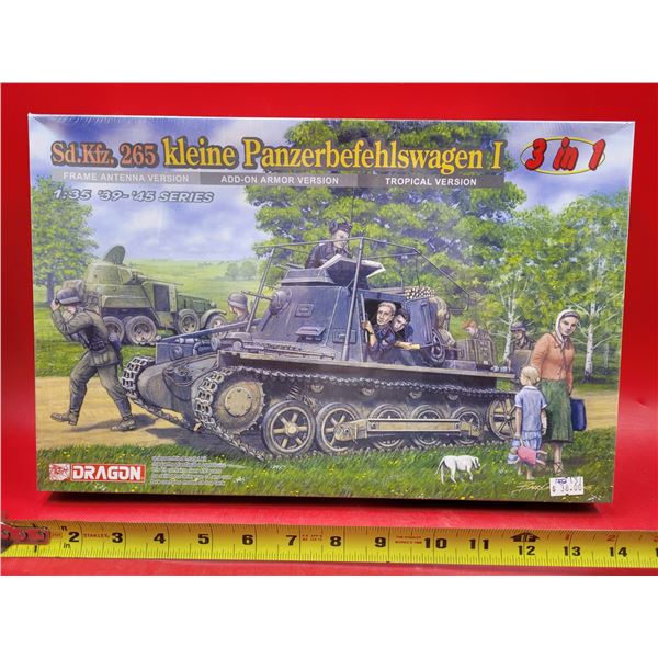 Sealed Dragon Sd.Kfz/265 Kleine Panzerbefehlswagen I 3 in 1 1:35 Scale