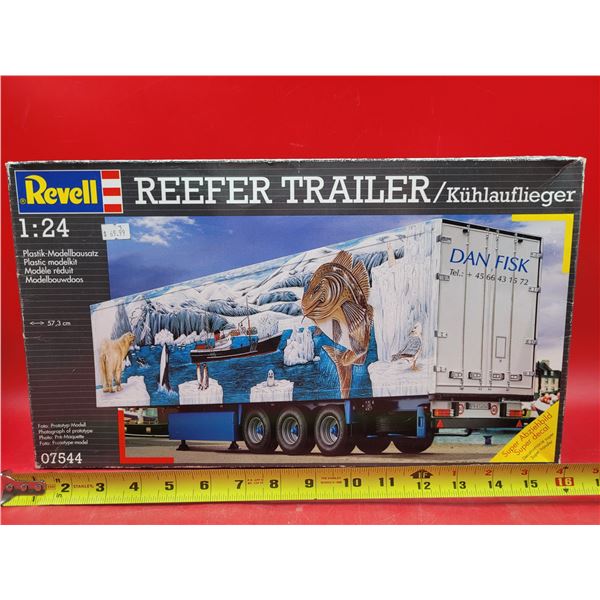 Unbuilt Revell Reefer Trailer 1:24 Scale