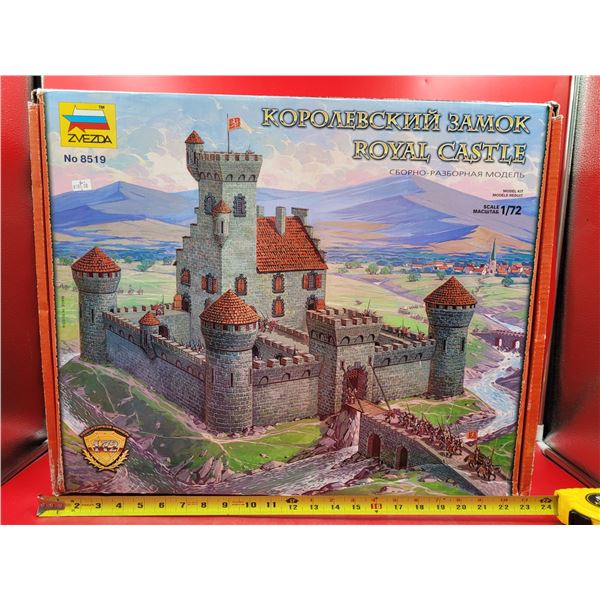 Unbuilt Zvezda Royal Scale 1/72 Scale Model Kit