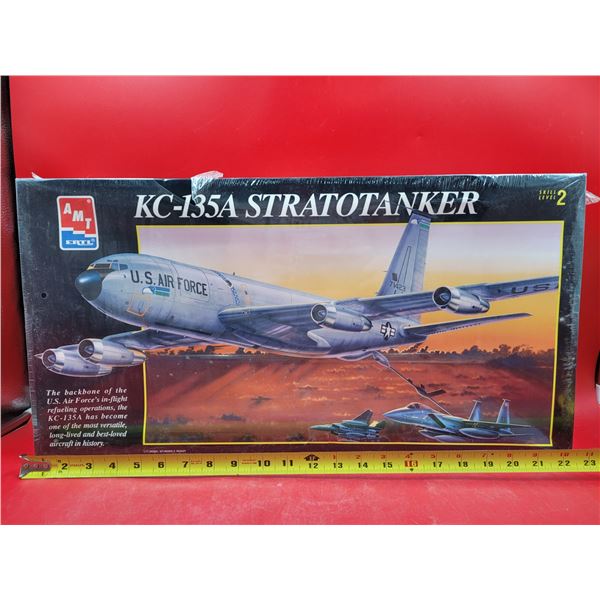 Sealed Ertl KC-135A Stratotanker 1/72 Scale Model Kit