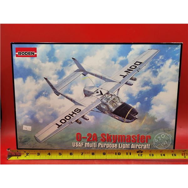 Unbuilt Roden 0-2A Skymaster USAF Multi Purpose Light Aircraft 1:32 Scale Model Kit