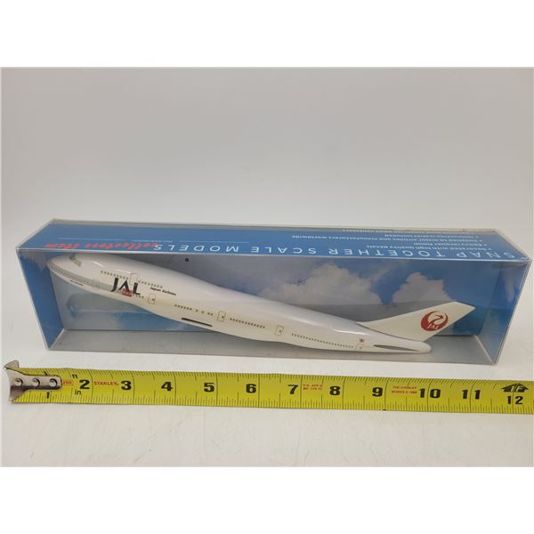 Unbuilt CMD Japan Airlines 747-400 Model Kit