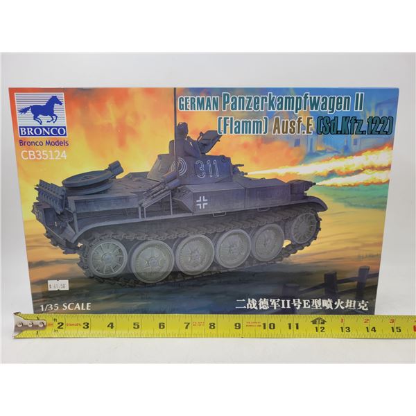 Unbuilt Bronco German Panzerkampfwagen II (Flamm) Ausf. E (Sd.Kfz.122) 1/35 Scale Model Kit