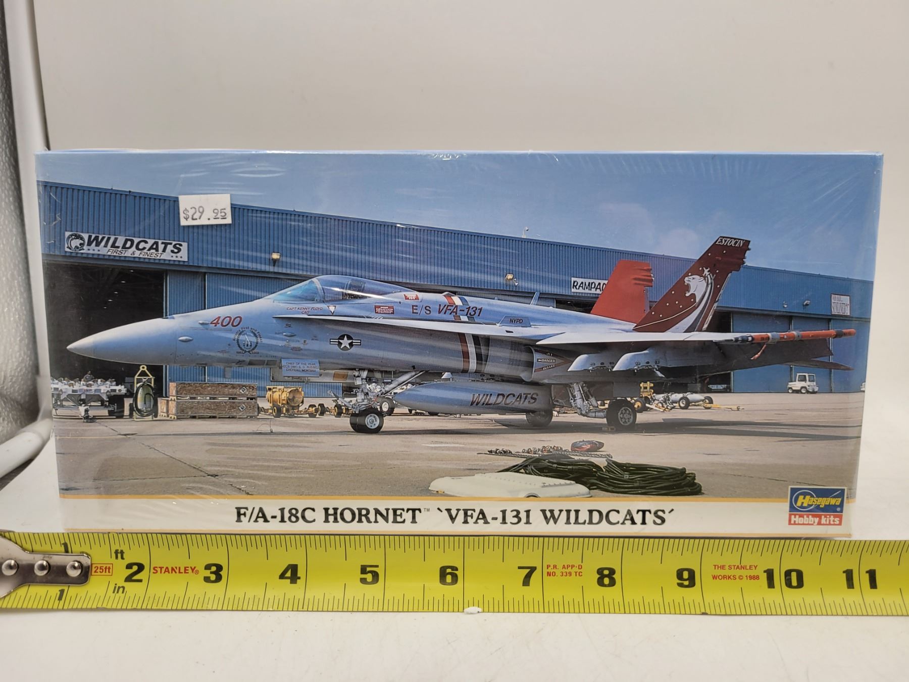 Daron Worldwide Trading F/A-18C VFA131 Wildcats Vehicle,Silver Ages 14 – Store