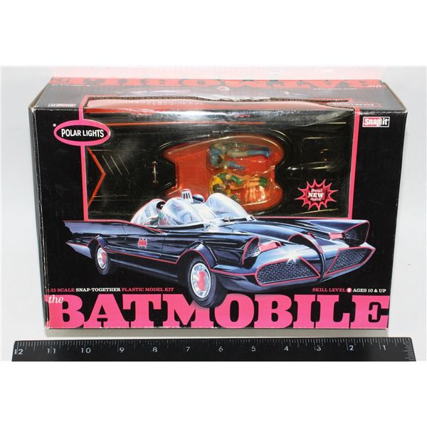 #58 Polar Lights Batmobile 1:25 Scale Model Kit