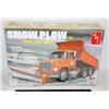 Image 1 : #63 AMT Snow Plow Ford LNT-8000 Model Kit 1:25