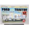 Image 1 : #64 AMT 1:25 Model Kit Ford Tractor Trailmobile