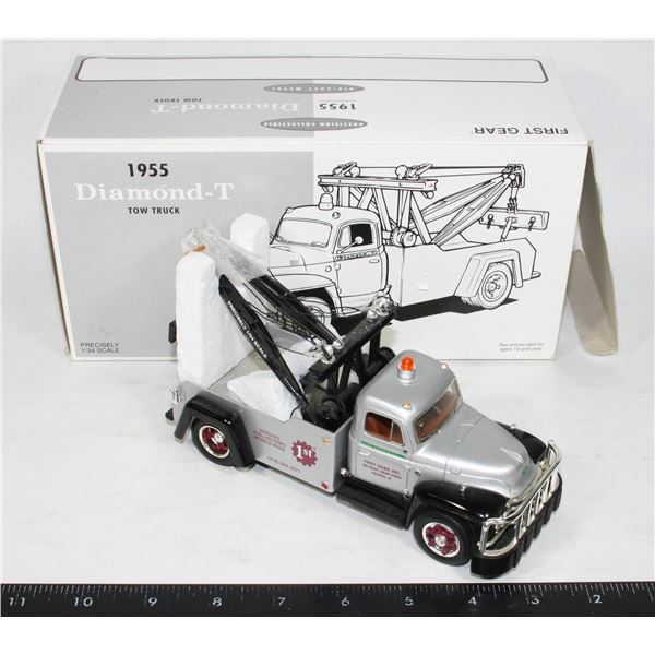 #131 First Gear Diecast 1955 Diamond-T Tow Truck