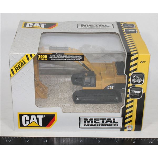 #157 1:100 Diecast CAT 390D Excavator NOS