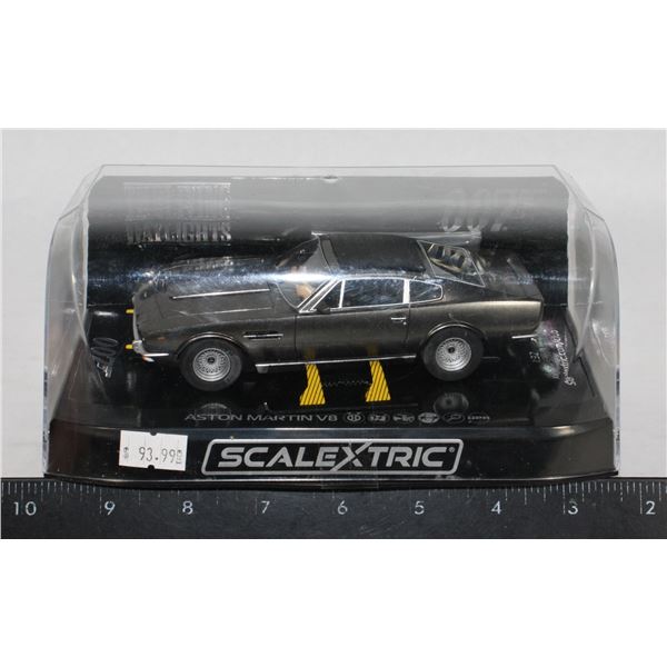 #197 Scalextric 1:32 Aston Martin V8 007