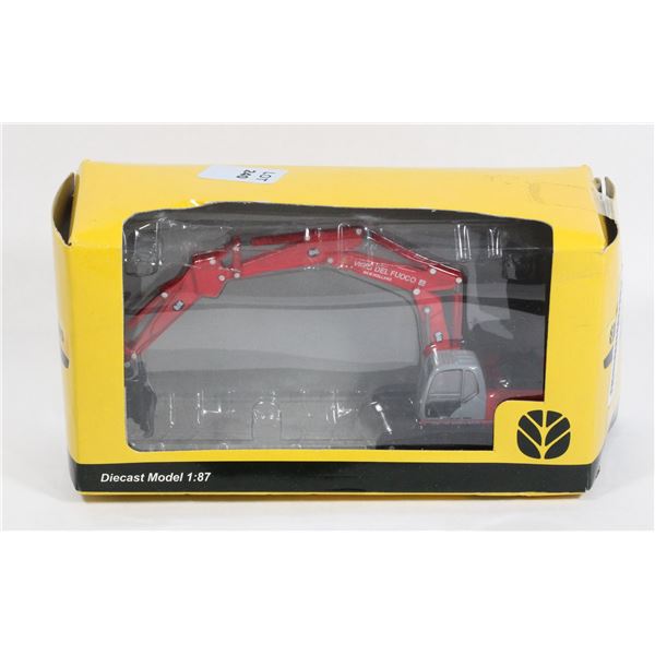#240 1:86 Scale Diecast New Holland Construction
