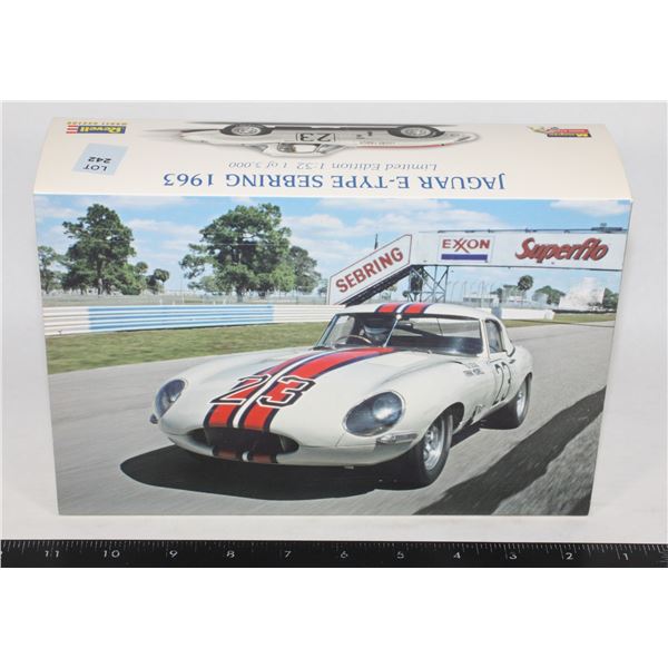 #242 Revel 1:32 Diecast Juguar E-Type Sebring 1963