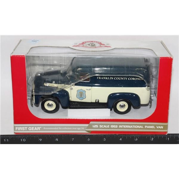 #251 1:25 Diecast 1953 International Panel Van