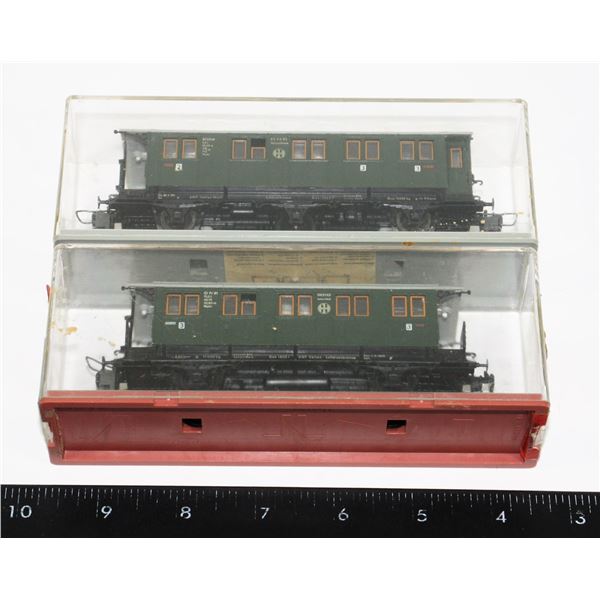 #455 HO Scale Trix Express Lot 3330 3331 Rail Cars
