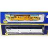 Image 2 : #490 HO Scale AHM Lot 2 Locomotives 4 Cars