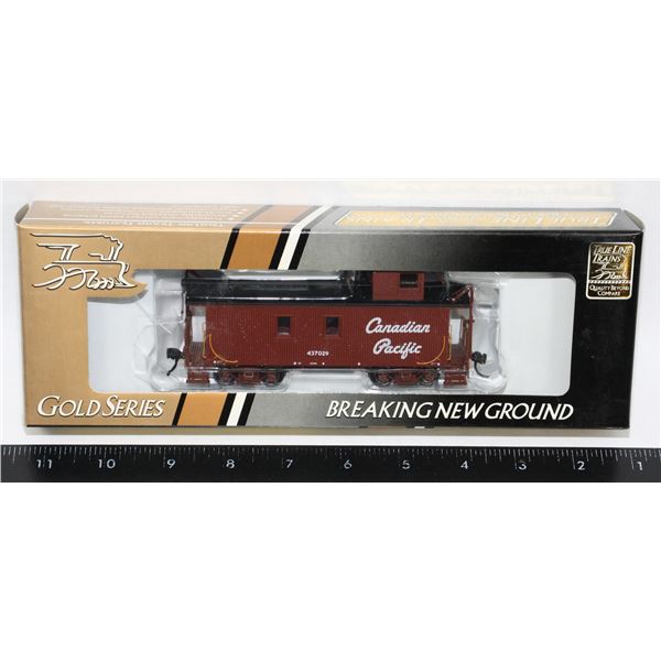 #553 HO True Line Train Canadian Pacific