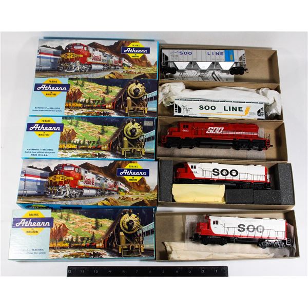 #557 HO Scale Soo Line 3 Locomotives + 2 Cars
