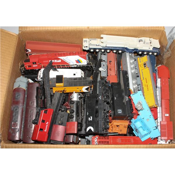 #578 Giant HO Scale Lot 17 Engines 30 Cars 2 Crane