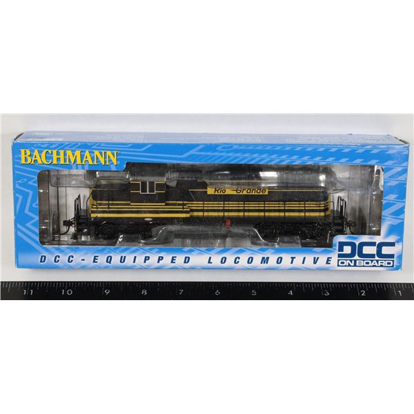 #594 HO Scale Bachmann EMD GP7 Locomotive