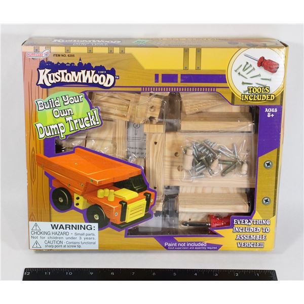 #639 Kustomwood Wood Dump Truck Model