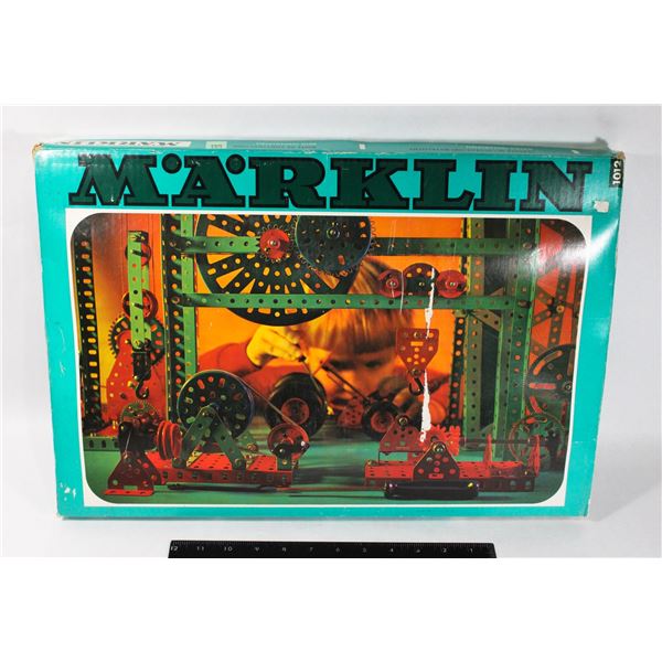 #642 MARKLIN Metal Building Set 1012