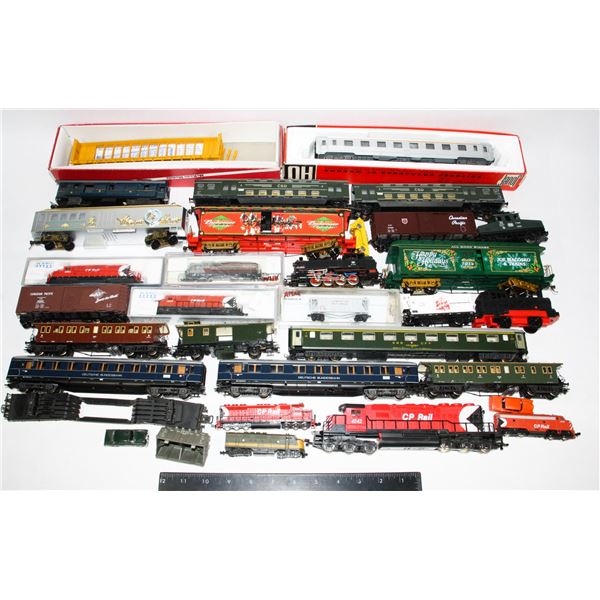 #721 Large Lot Assorted Scale Trains / Parts etc