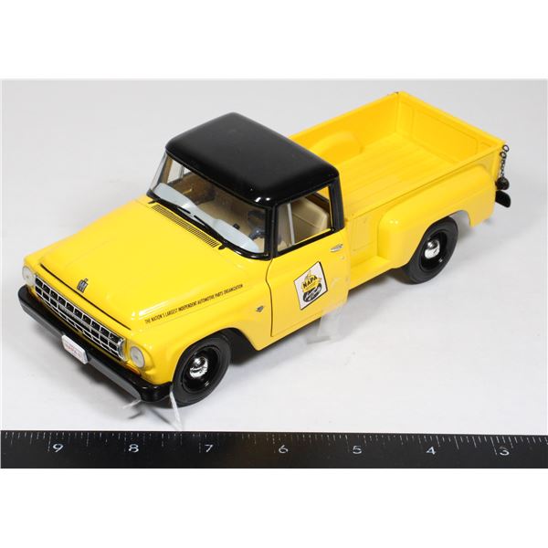 #815 Diecast NAPA 1963 International C1100 Truck