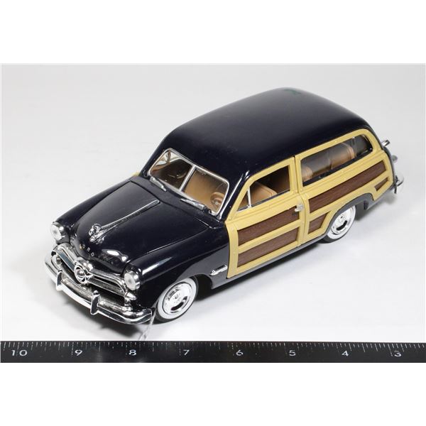 #816 1:24 1949 Ford Woody Wagon Diecast
