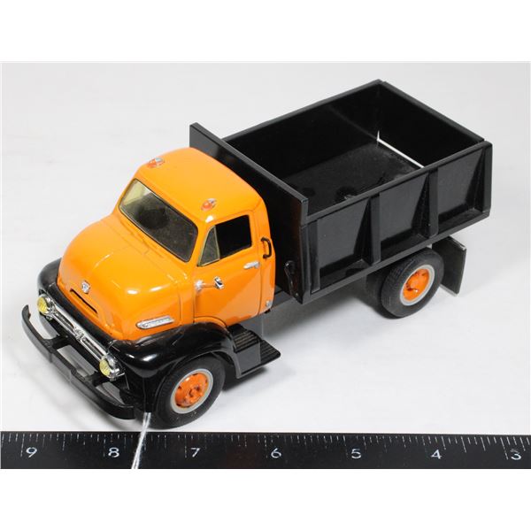 #819 Ford 1963 Replica Dump Truck Diecast