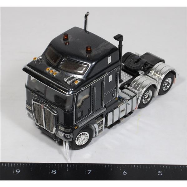 #825 Diecast Kenworth Crew Cab Large Truck
