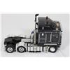 Image 3 : #825 Diecast Kenworth Crew Cab Large Truck