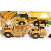 Image 2 : #835 Large lot of Construction Toys inc Bulldozers