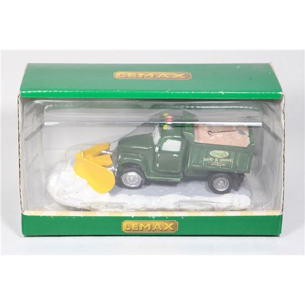 #840 LEMAX Snow Ploy Model Boxed 2008 Diorama