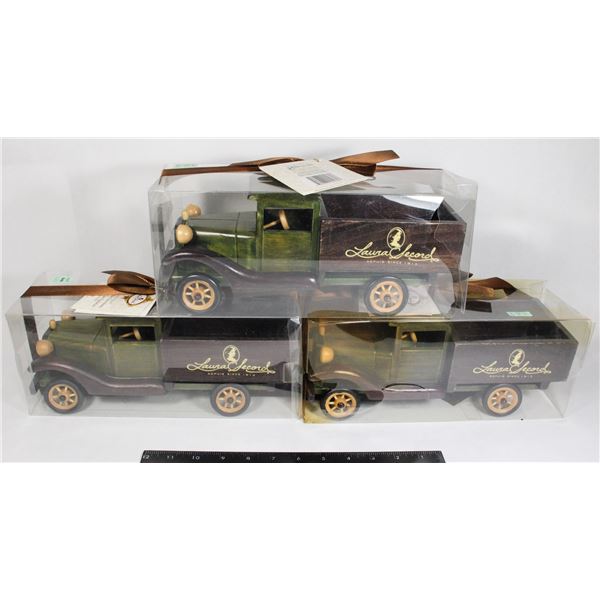 #846 Lot Laura Second Wood Trucks w/ boxes