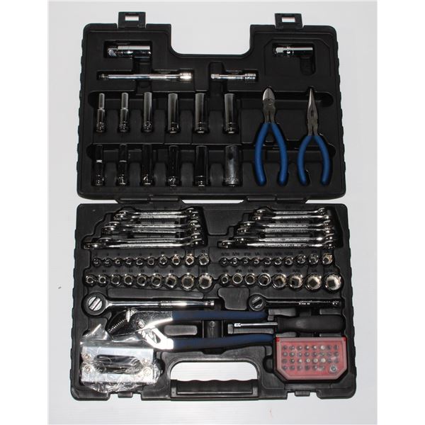 #882 NAPA Outillage Ultracraft Hand Tools Set