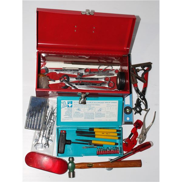 #897 Red Tool Chest Metal with tool short size