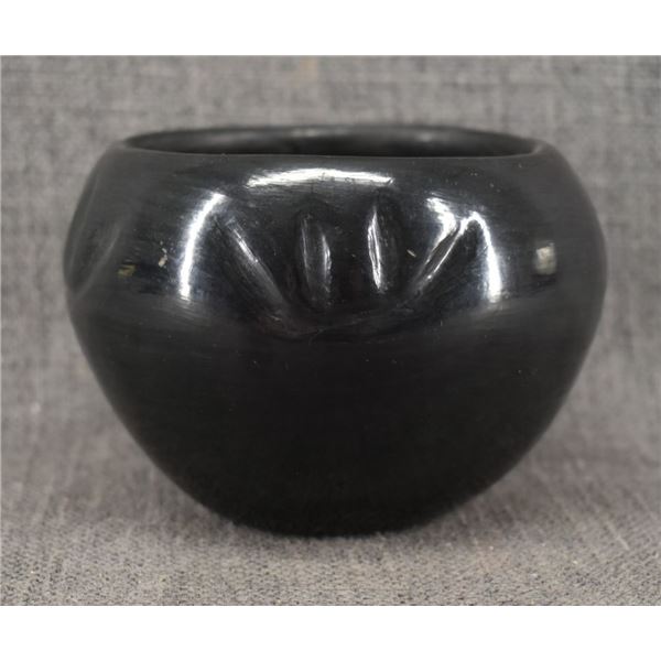 SANTA CLARA POTTERY BOWL (SIGNED)