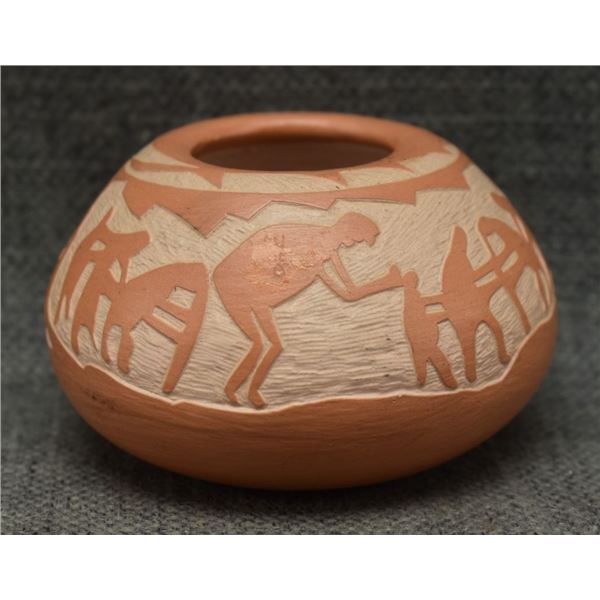 PUEBLO POTTERY JAR (TEQUAECSHE)