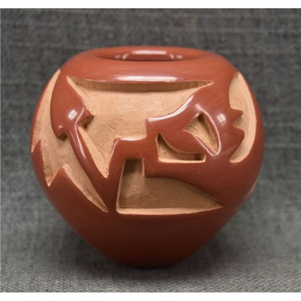 SANTA CLARA POTTERY JAR (ANGELA SALAZAR)