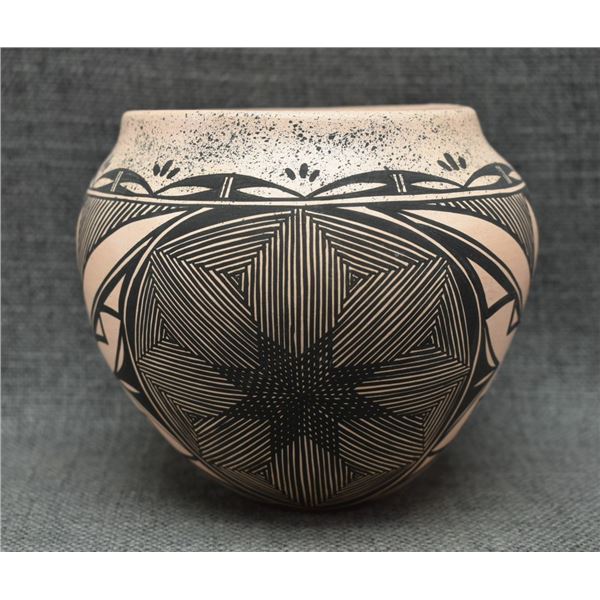 ACOMA POTTERY JAR (LEONORA SANCHEZ)