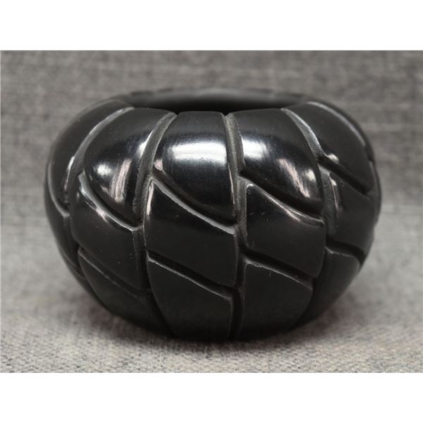 SANTA CLARA POTTERY BOWL (ANITA SUAZO)