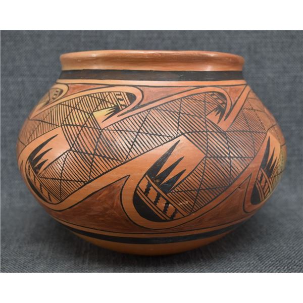 HOPI POTTERY OLLA (ELVA NAMPEYO)