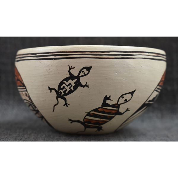HOPI POTTERY BOWL (T. BURTON)