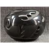 Image 4 : SANTA CLARA POTTERY JAR (HELEN SHUPLA)