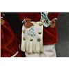 Image 10 : NAVAJO DOLLS