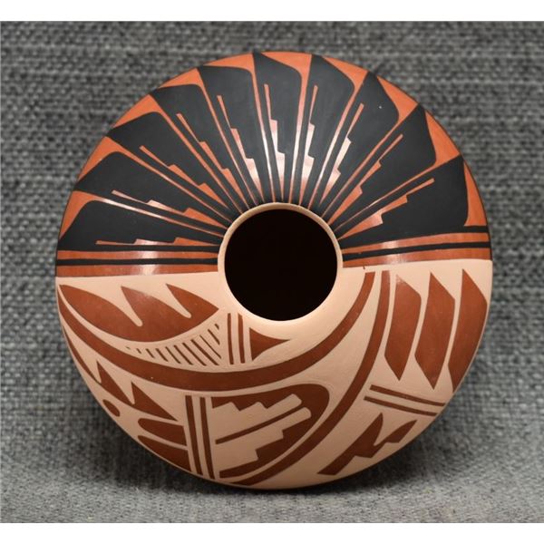 JEMEZ POTTERY SEED JAR (S CHINANA)