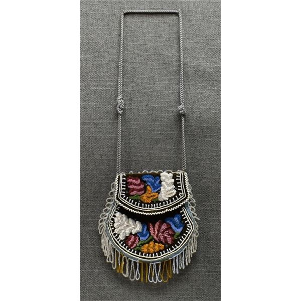 IROQUOIS BEADED BAG