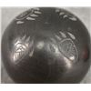 Image 11 : THREE PUEBLO POTTERY ITEMS